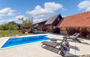 Nice home in Stubicke Toplice with Outdoor swimming pool, WiFi and 2 Bedrooms